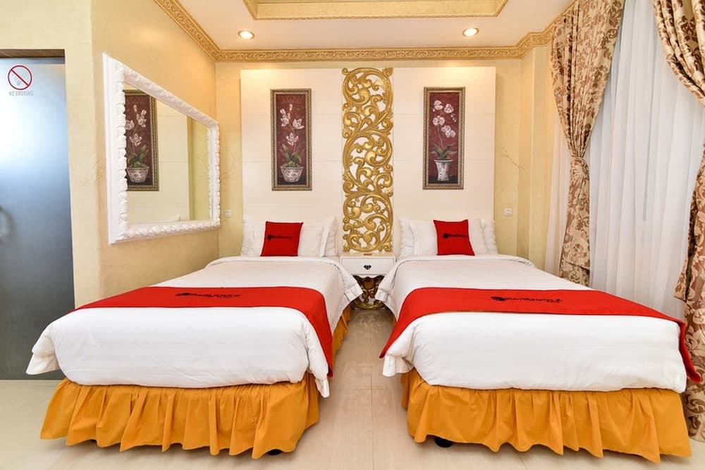 RedDoorz Plus near Discovery Shopping Mall Bali