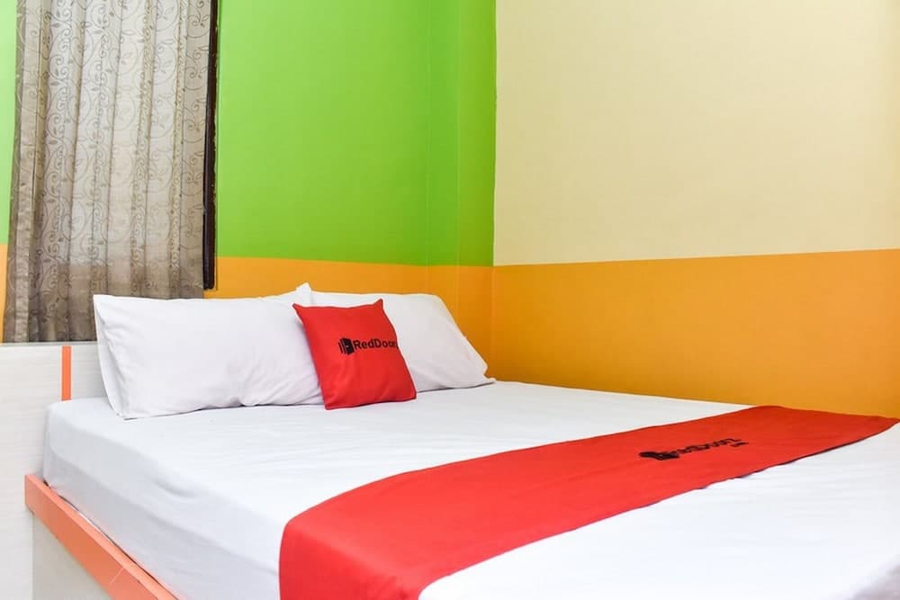 RedDoorz near Universitas Pattimura Ambon