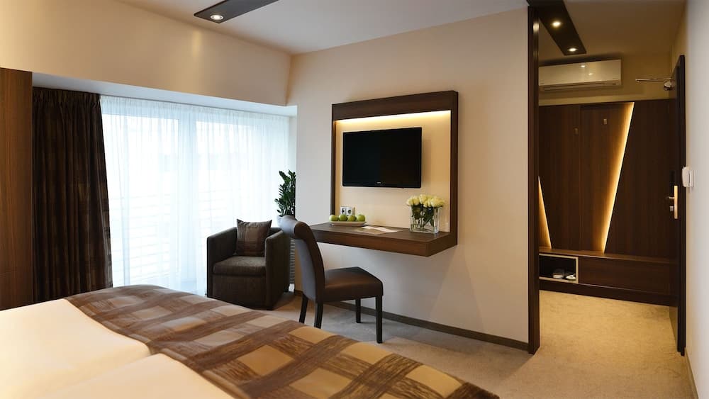 AZUL Hotel & Restaurant