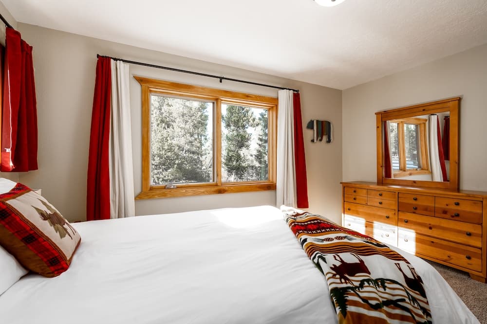 Shepherd Family Retreats- Moose