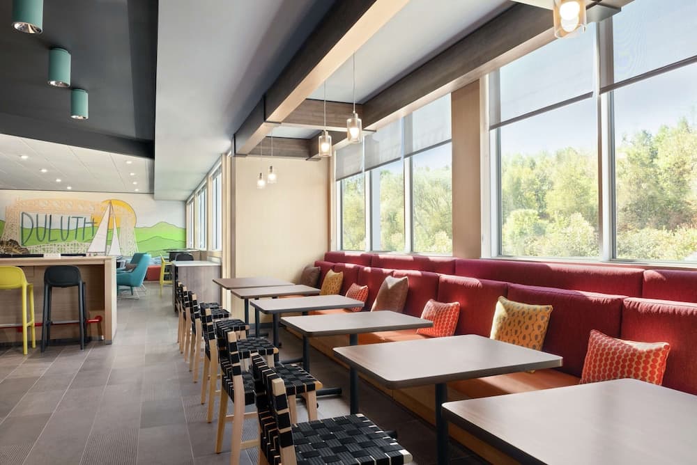 Tru by Hilton Duluth Mall Area