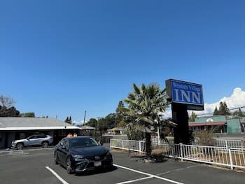 Western Village Inn