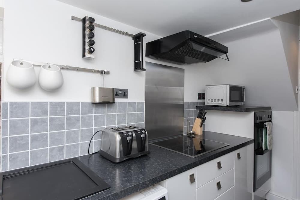 Seafront Walk Garden Apartment