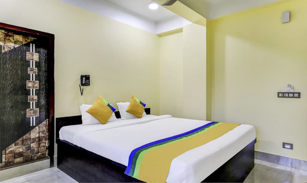 Treebo Trip Queens Casa