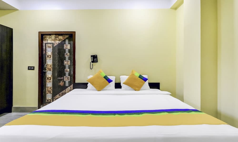 Treebo Trip Queens Casa