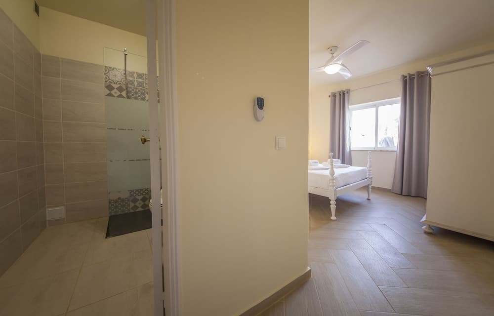 C10 - Lagos Center Apartment