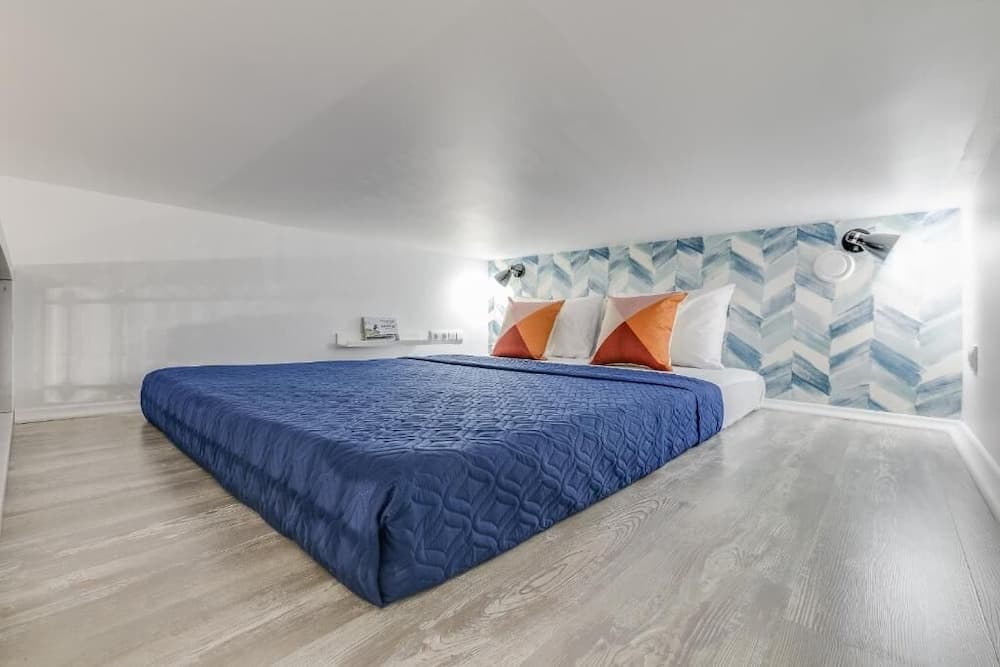 Sokroma 8 Bridges Aparts