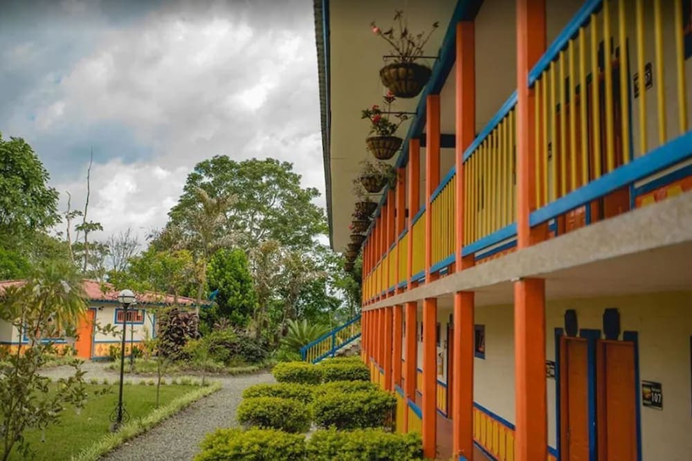 Hotel Campestre Tacurrumbi