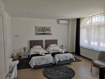 Marko Airport Rooms