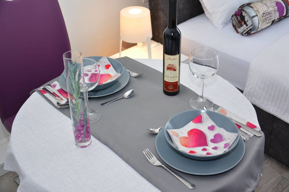 Apartment Small Oasis