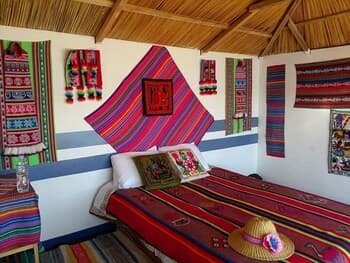 Uros Munay Wasi lodge