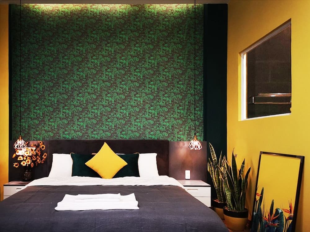 Benzen Boutique Stays Hostel and Apartment