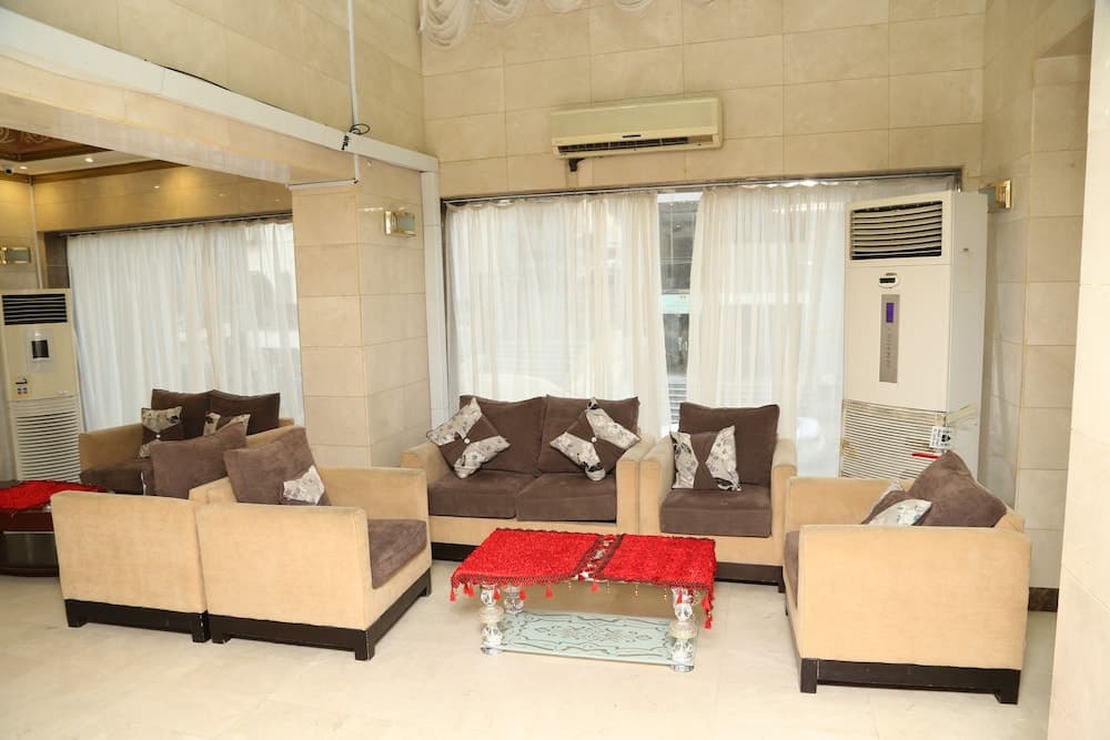 Al Ardh Al Tayeba Hotel