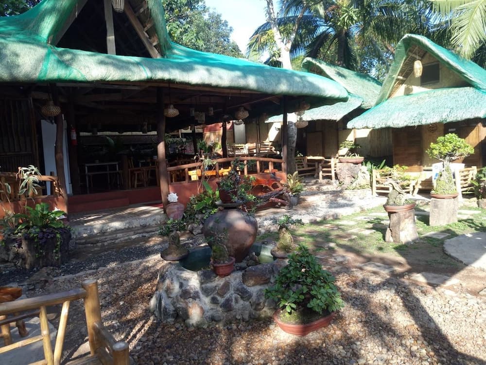 Bahay Kawayan Backpackers Inn