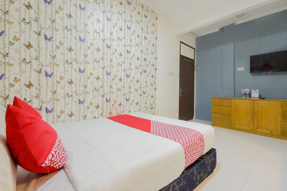 OYO 878 Loka Indah Residence