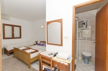 Apartments and Rooms Nike