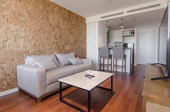 Private 5 Star 1 Bedroom Apartment on SkyTower