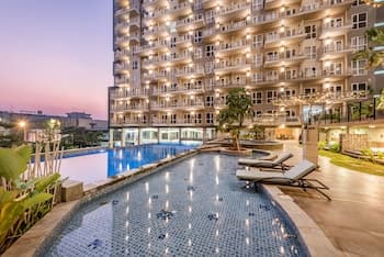 Grande Valore Hotel and Serviced-Apartment