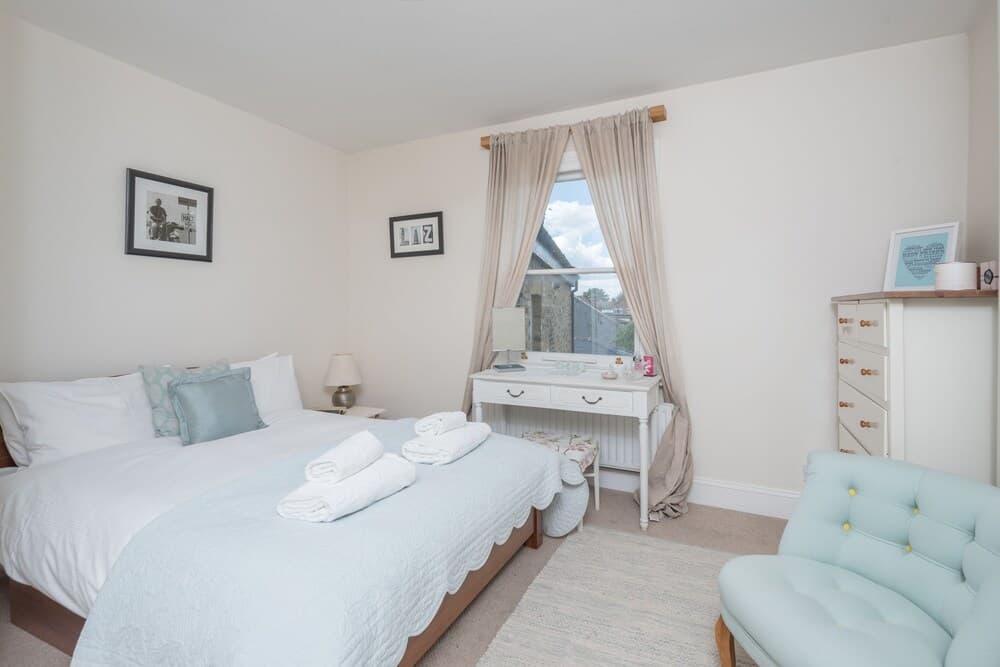 Traditional Richmond Home by Twickenham Green