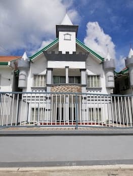 KM68 Castle Homestay