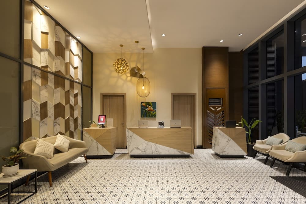 Summit Hotel Greenhills