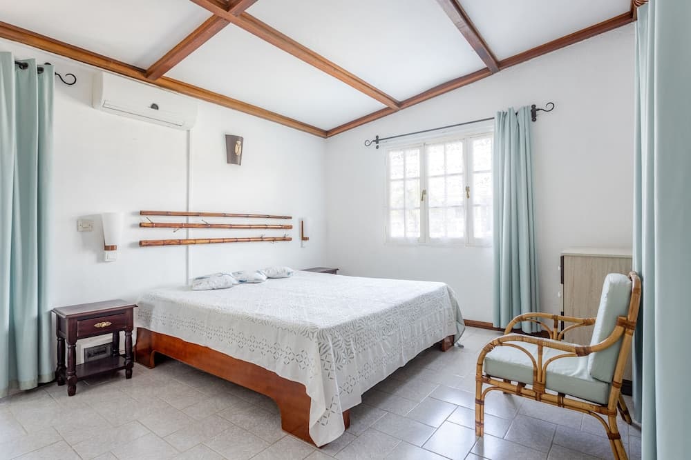 Villa with Heated Pool