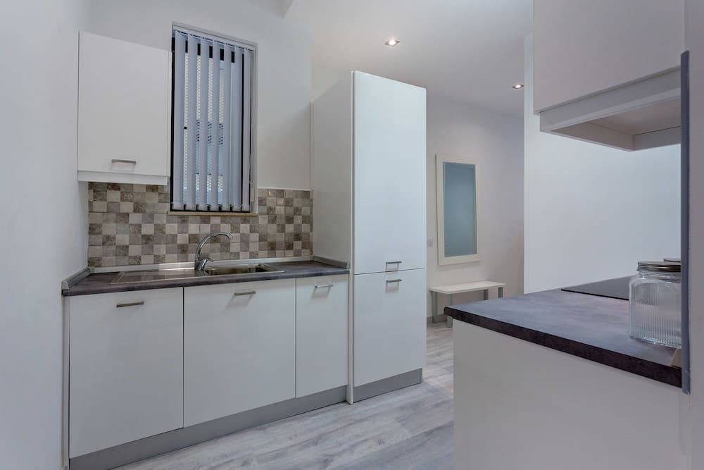 Modern Apartment Near the Promenade