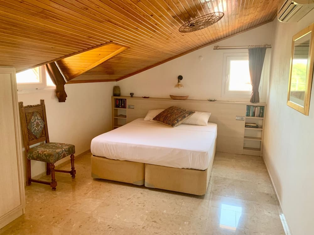 Villa Ruya,with Swimming Pool & Stunning sea Views