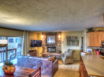 Lift Tickets Ski To Your Door, Wifi, Deck, Hot Tub