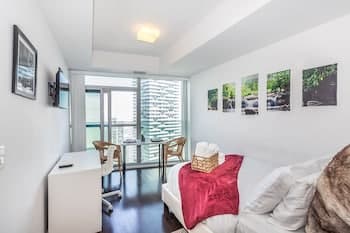 50+ Floor View of Lake-shore Executive Stay