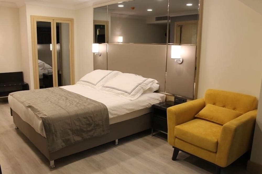 Abdullah Erdogan Paradise Otel