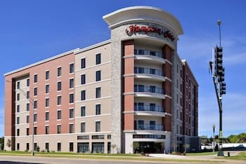 Hampton Inn Cedar Falls Downtown