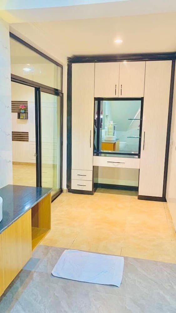 The Grosvenor Rooms And Suites