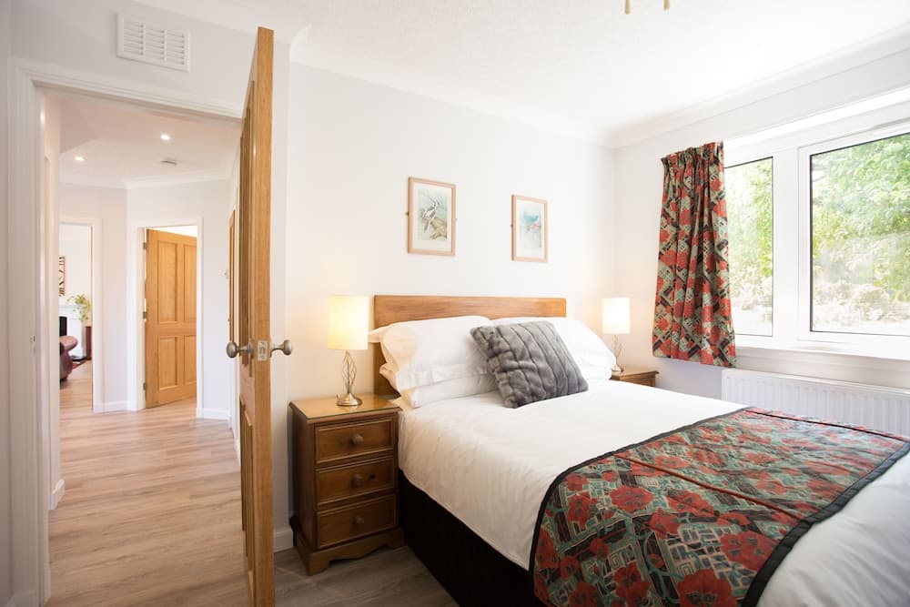 Juniper Hill, Loch Achilty