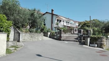 Very Spacious Apartment