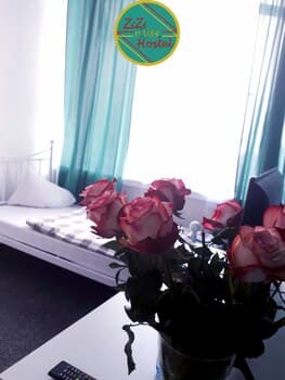 ZiZi Central Hostel