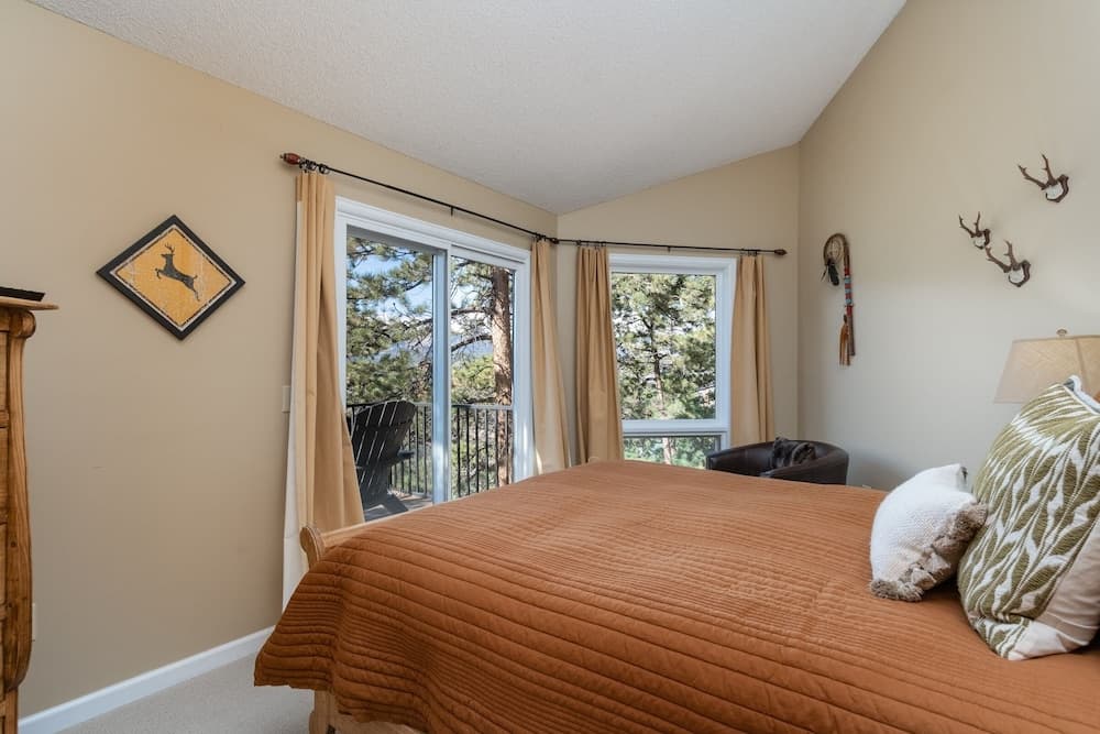 The Cedars Luxury At Windcliff 5 Bedroom Home by RedAwning