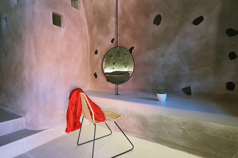 Andronikos Canaves Santorini