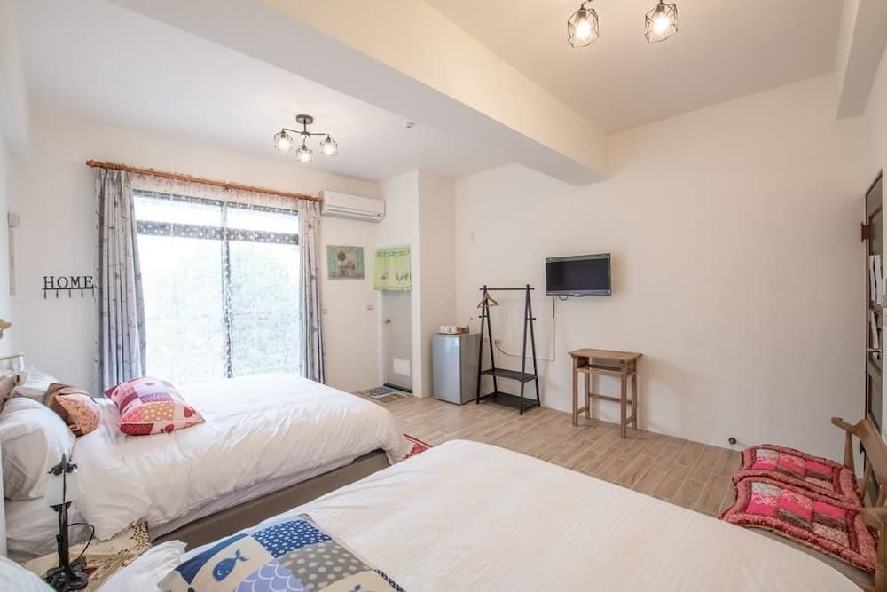 Traditional Arts Country Inn