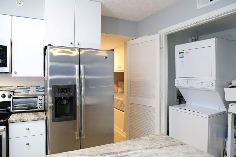 Royal Palms 402 1 Bedroom Condo by RedAwning