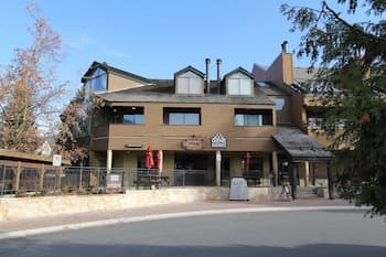 Rainbow Suites by Whistler Retreats