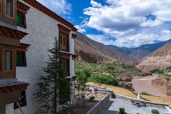 Songtsam Lodge Rumei