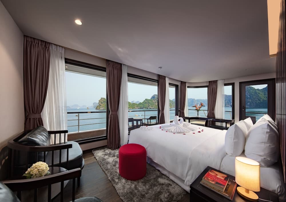 Scarlet Pearl Cruises