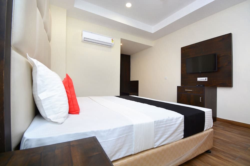 Capital O 37234 Reejas Inns' N' Suites