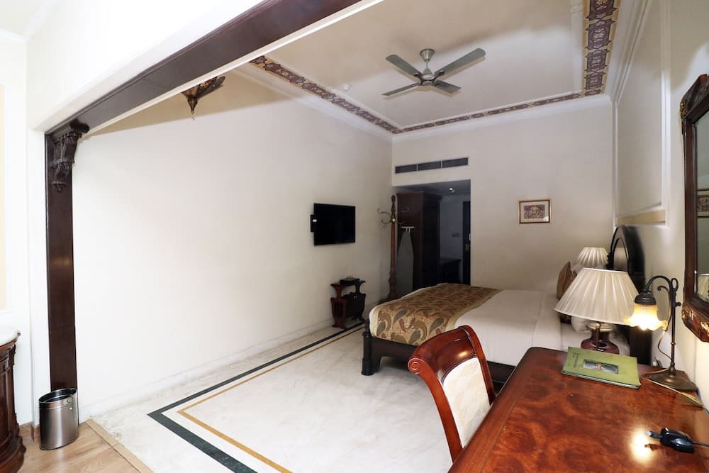 OYO 25046 Hotel The Orient Taj