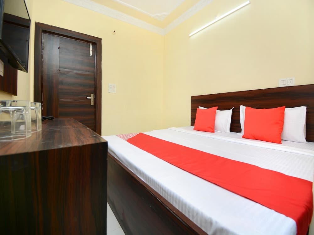 OYO 28179 Ambay Guest House