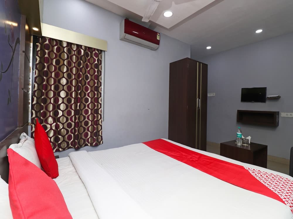 OYO 33455 Hotel Shivam