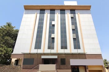 OYO 30537 Hotel Megharaj