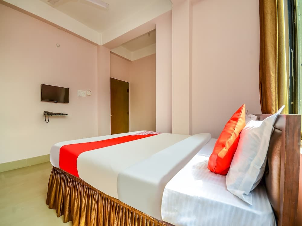 OYO 41030 Palacia Inn