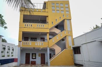 OYO 41072 Hill View Cottages